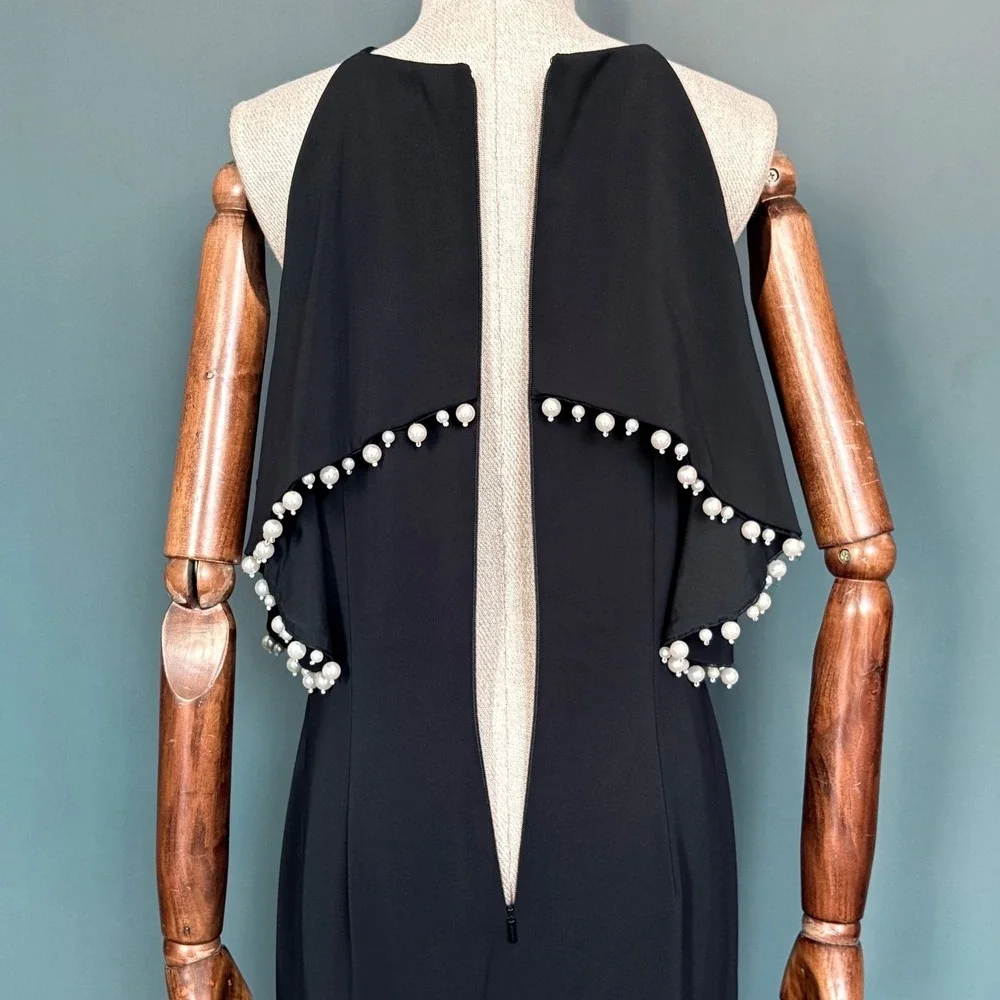 Badgley Mischka Black Label Gown |‎ Size 8 | Ruffle Pearl Halter Formal Dress